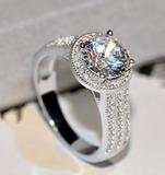 ANEL DE DIAMANTE CLÁSSICO LÓTUS